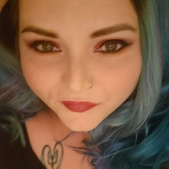 Meet your Posher, Jennifer - Picture 1 of 1